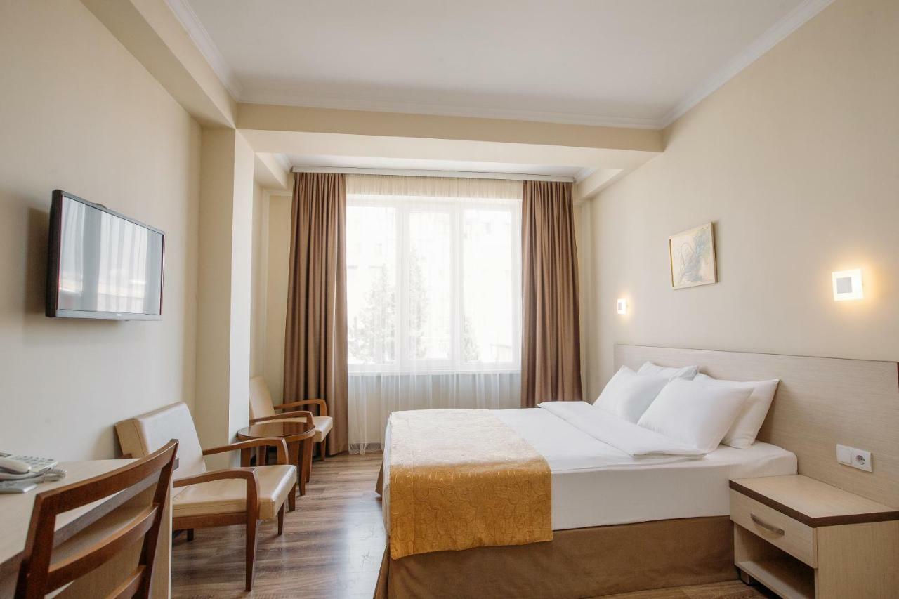 Tbilotel ティビリシ エクステリア 写真